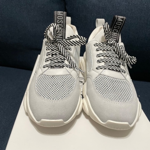 Men’s MOSCHINO Teddy White Fashion Sneakers Trainers Sz EUR 42 US 9 - Picture 3 of 6